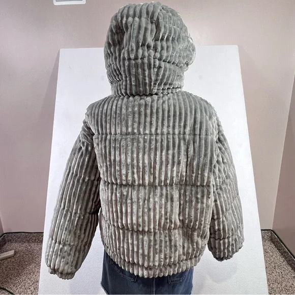 American Eagle Women’s Small Gray Soft Ribbed Textured Puffer Coat Jacket New - Picture 5 of 16